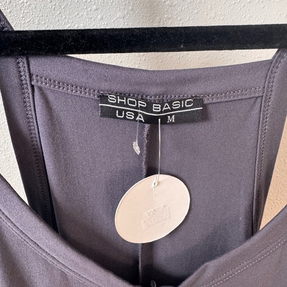 Shop Basic romper - Picture 2 of 4